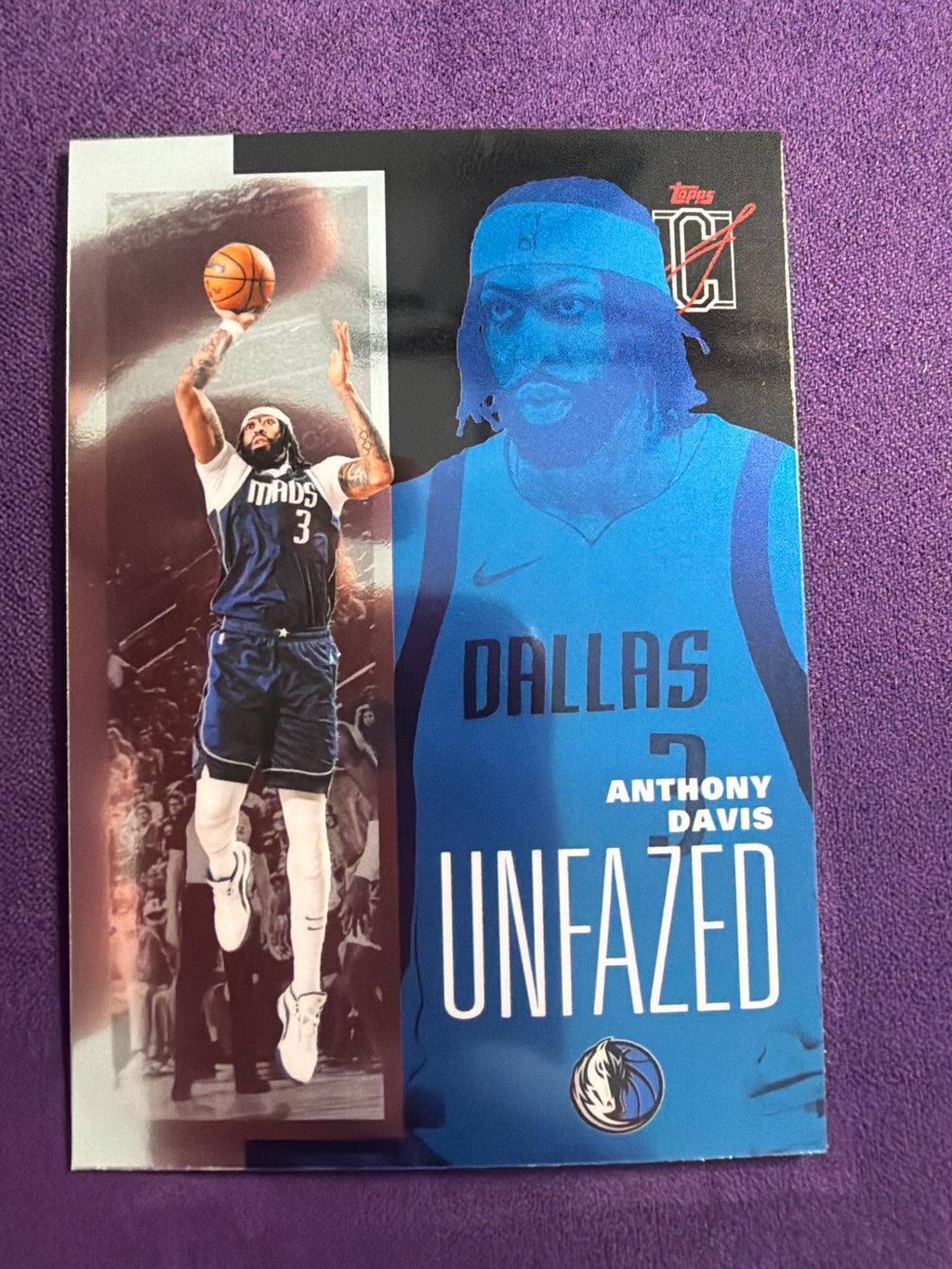 2025-26 Topps Signature Class Anthony Davis Unfazed Insert #FAZE-4